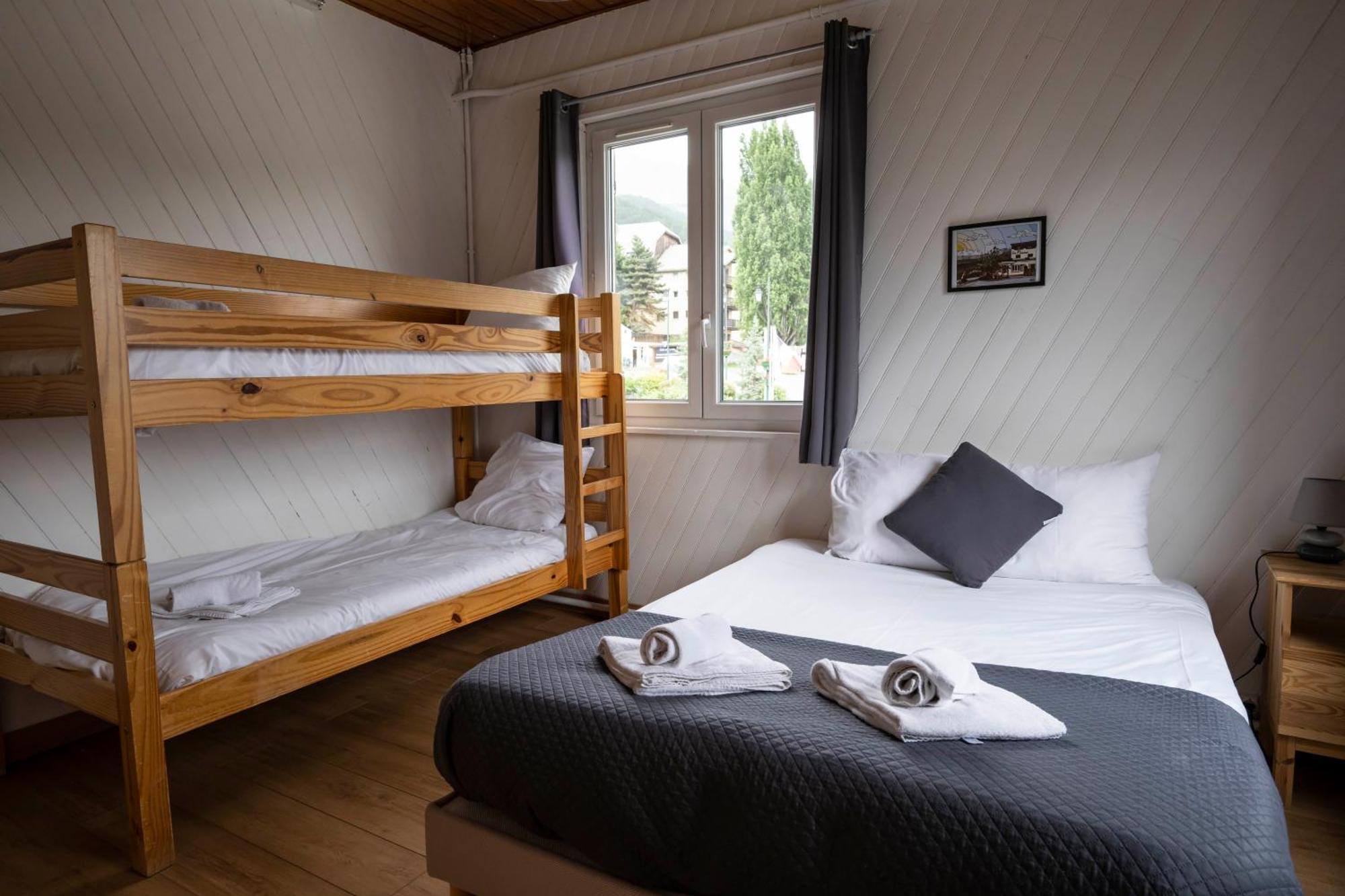 Hotel Les Flocons Ле-Соз Экстерьер фото