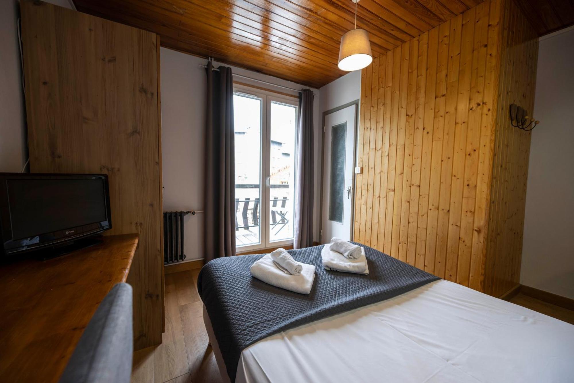 Hotel Les Flocons Ле-Соз Экстерьер фото